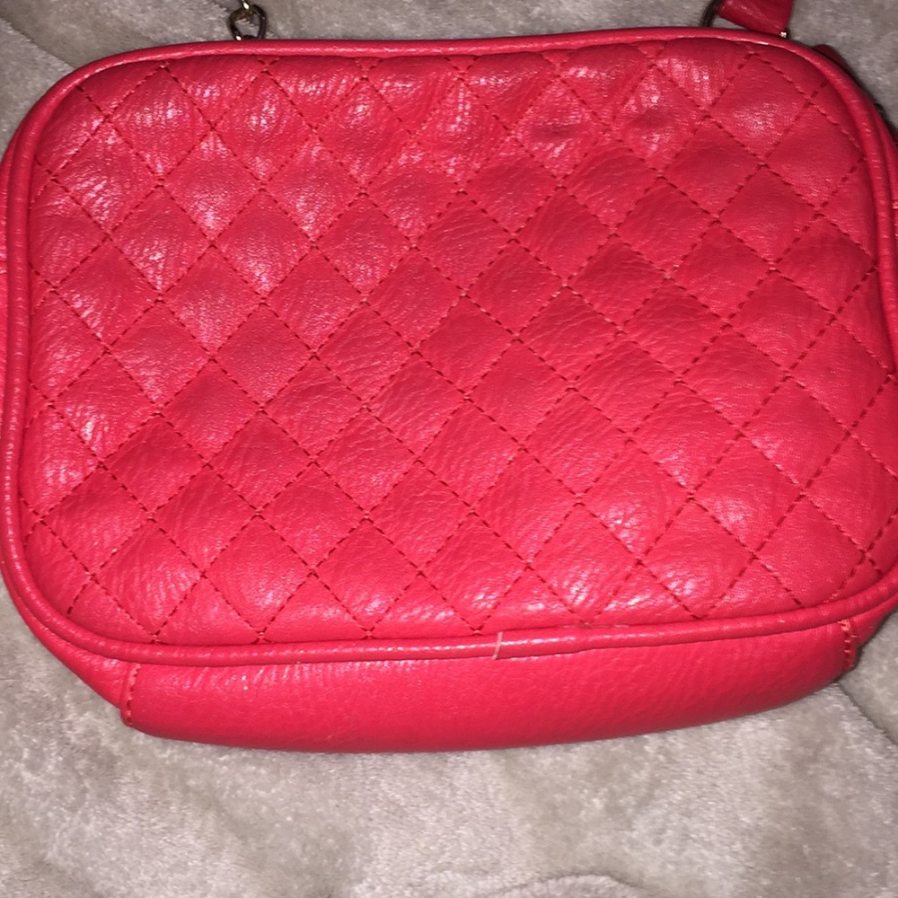 Red side bag!👛 - Picture 5 of 5